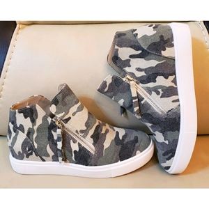 Steve Madden Caliber Wedge Sneaker